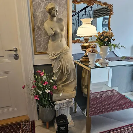 Apartment Vansvel Boutique 7 *